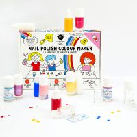 Set Nail Polish Colour Maker de Nailmatic Kids para crear esmaltes infantiles, con caja ilustrada y materiales incluidos.